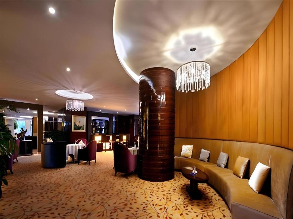 Chengdu Yinsheng International Hotel Supoqiao Exterior foto