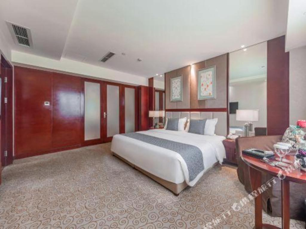 Chengdu Yinsheng International Hotel Supoqiao Exterior foto
