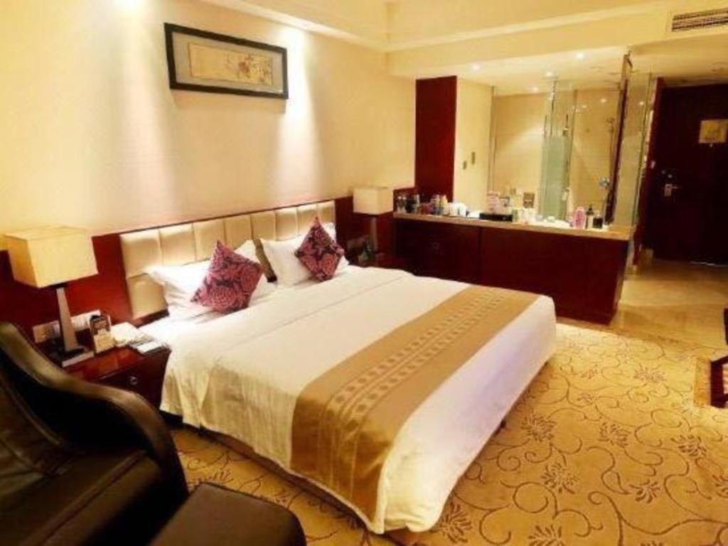 Chengdu Yinsheng International Hotel Supoqiao Exterior foto