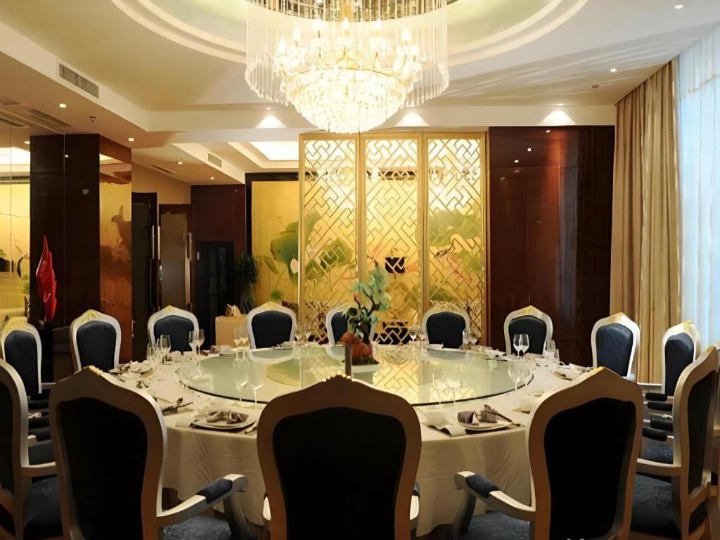 Chengdu Yinsheng International Hotel Supoqiao Exterior foto