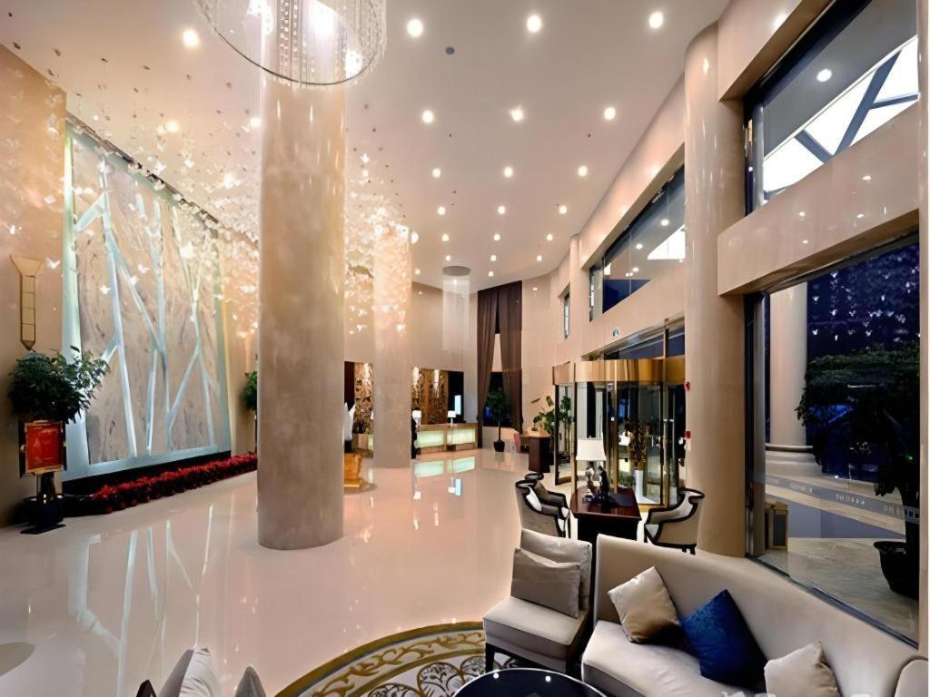 Chengdu Yinsheng International Hotel Supoqiao Exterior foto