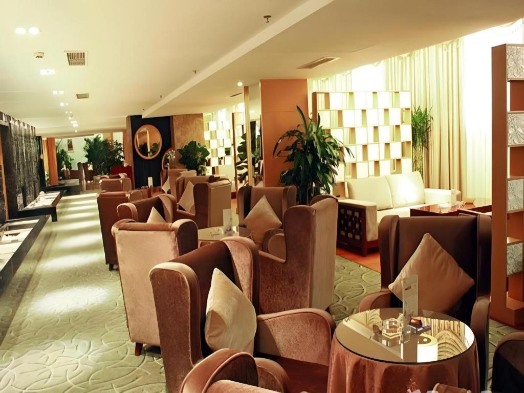 Chengdu Yinsheng International Hotel Supoqiao Exterior foto